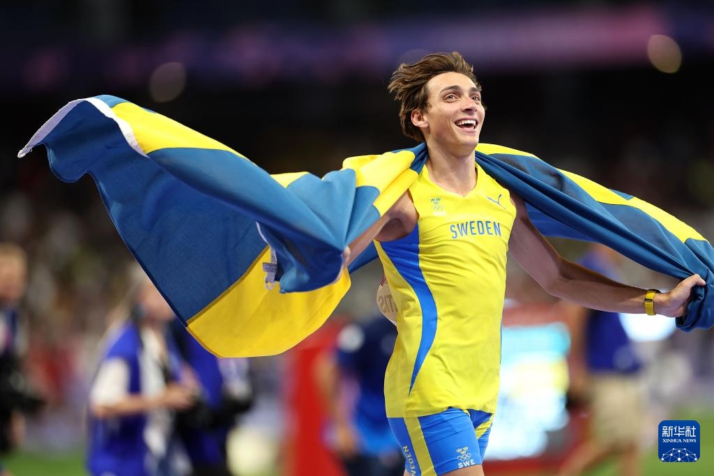 巴黎奥运会丨田径——男子撑杆跳高：杜普兰蒂斯破世界纪录夺冠