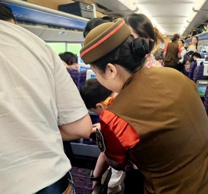 紧急!D5823次列车,多停一站! 紧急!D5823次列车,多停一站!