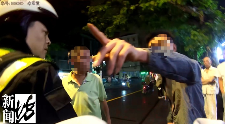 沪一男子报警求助,结果自己栽了!怎么回事? 沪一男子报警求助,结果自己栽了!怎么回事?