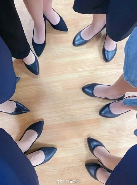 湖南航空推行空姐穿平底鞋执行航班 湖南航空推行空姐穿平底鞋执行航班