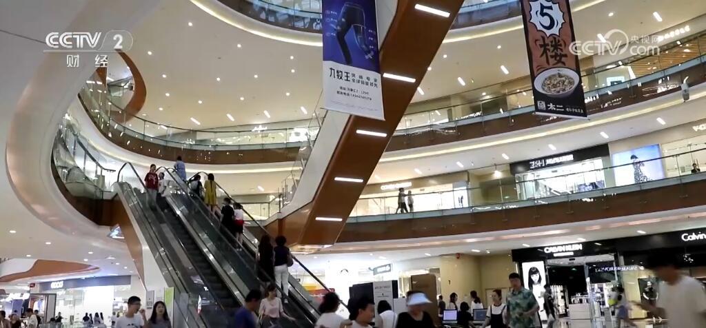 各地利用“首发经济”激活“流量密码” 引燃消费市场热力 各地利用“首发经济”激活“流量密码” 引燃消费市场热力