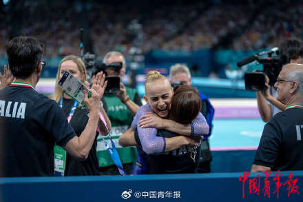 平衡木决赛多名选手掉木 周雅琴夺银