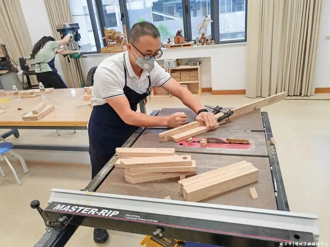 找到了！走红网络的“冰棍侠”！