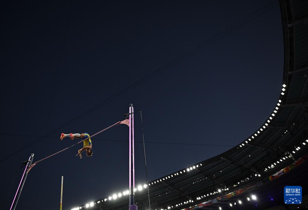 巴黎奥运会丨田径——男子撑杆跳高：杜普兰蒂斯破世界纪录夺冠