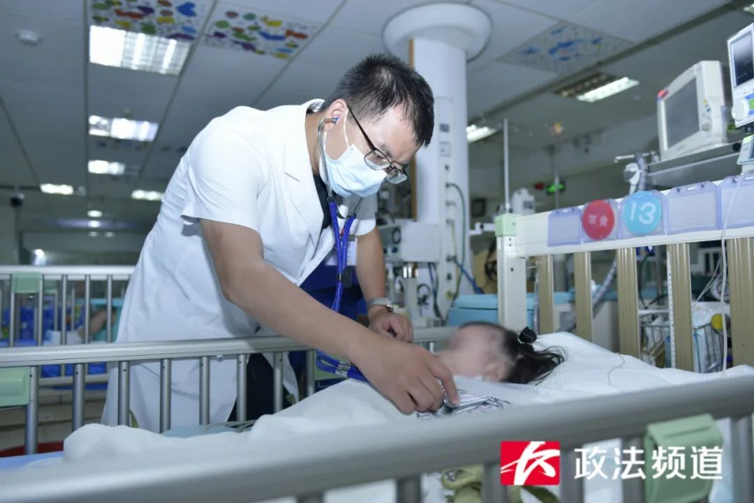 湖南首例！一岁宝宝误吸护发精油，全肺灌洗成功救命