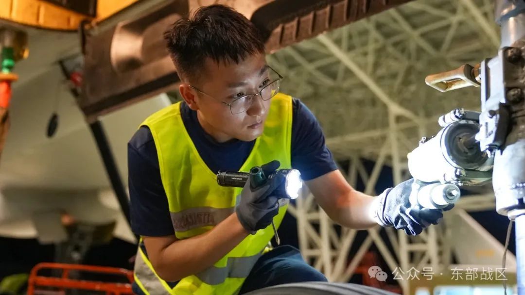 子夜时分，战鹰出击！