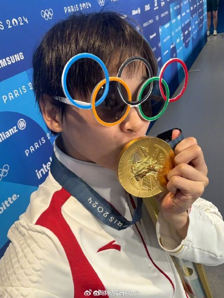 双倍可爱！全红婵陈芋汐奥运限定版照片