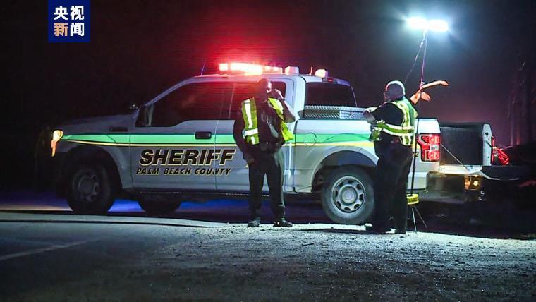 美国佛罗里达州发生一起交通事故，致9人死亡