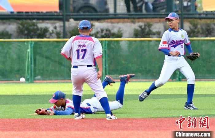两岸青少年棒球赛场内外的情缘与情谊