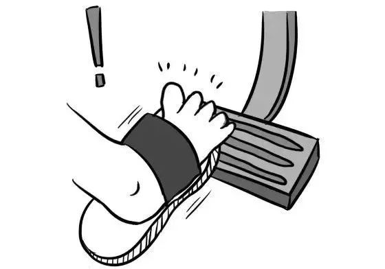 趁“热”看!开车出行这些习惯不能有 趁“热”看!开车出行这些习惯不能有