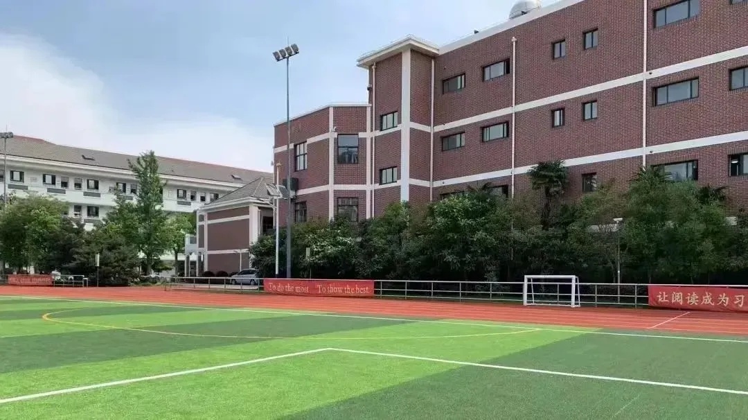 徐卓一回应戴眼镜参加跨栏比赛:从小就习惯了戴眼镜 徐卓一回应戴眼镜参加跨栏比赛:从小就习惯了戴眼镜