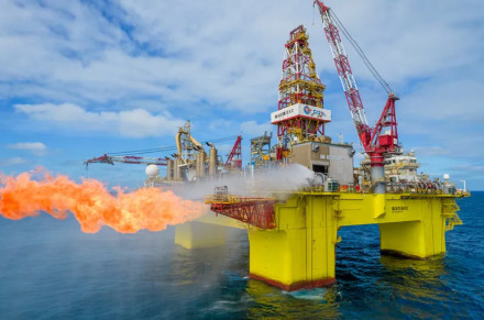 南海探获全球首个超深水超浅层大型气田