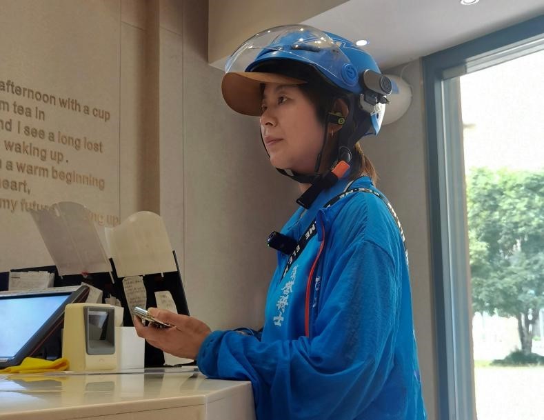 新闻直击:杭州,40摄氏度+! 新闻直击:杭州,40摄氏度+!