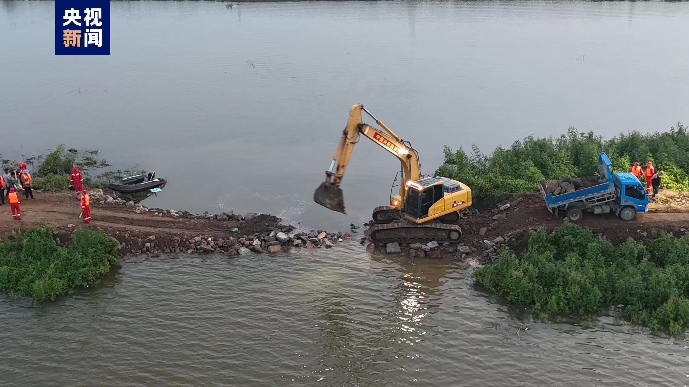 辽河支流王河铁岭范家窝棚村段溃口堤坝封堵完成 辽河支流王河铁岭范家窝棚村段溃口堤坝封堵完成