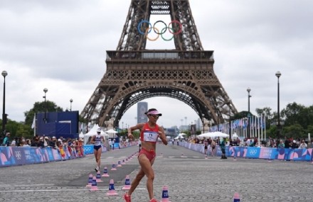 竞走运动员要为啥要贴肚脐 竞走运动员要为啥要贴肚脐