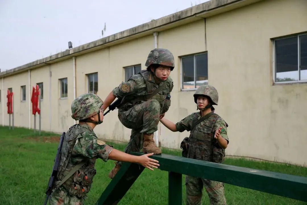 不足3天！想当女兵的姑娘速来