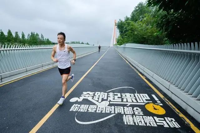 气候变化下的马拉松成绩，会受到影响吗？
