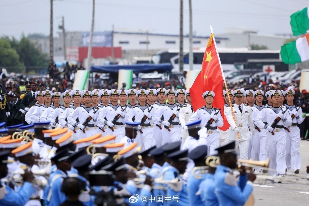 中国人民解放军首次亮相科特迪瓦阅兵