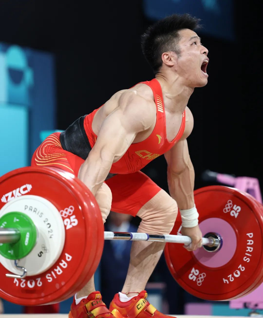 拿下金牌！“金鸡独立”哥，刷新奥运会纪录！