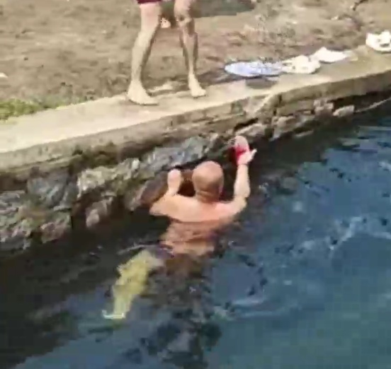 男子头部流血不止，还有人脊髓损伤四肢瘫痪！这项奥运项目，不要轻易模仿！