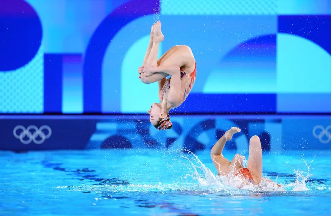 中国花游夺得奥运历史首金!花游解说哭了,“我们终于终于成为了奥运冠军!” 中国花游夺得奥运历史首金!花游解说哭了,“我们终于终于成为了奥运冠军!”