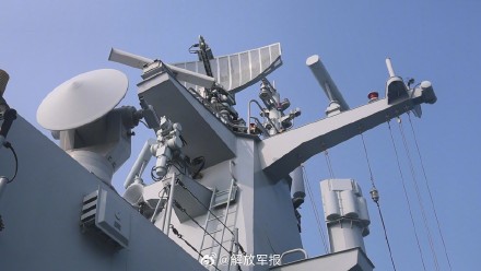 平顶山舰海上实战化练兵 破浪出击！