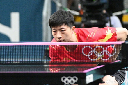 直落三局!马龙王楚钦拿下第一盘 直落三局!马龙王楚钦拿下第一盘