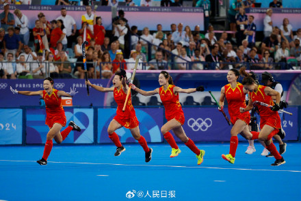 中国女曲晋级决赛，姑娘们太棒了！