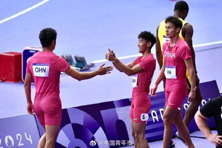 中国男子4x100米接力晋级决赛