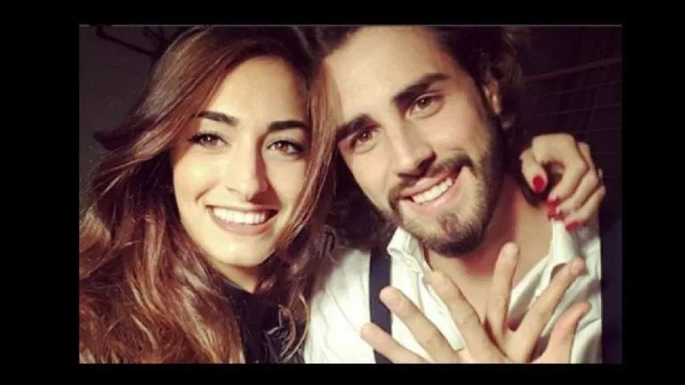 婚戒掉塞纳河了，他想用金牌“补救”下