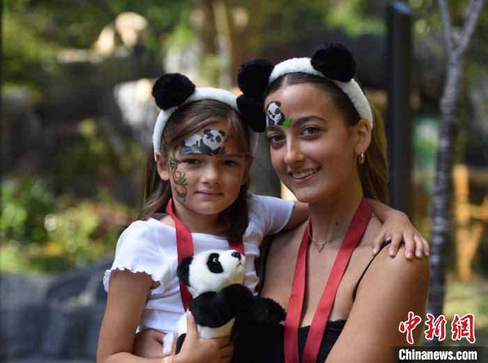 美国加州州长纽森宣布2024年8月8日为加州熊猫日 美国加州州长纽森宣布2024年8月8日为加州熊猫日