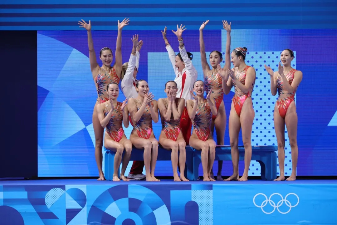 +3!中国花样游泳队参赛史上首夺奥运金牌! +3!中国花样游泳队参赛史上首夺奥运金牌!