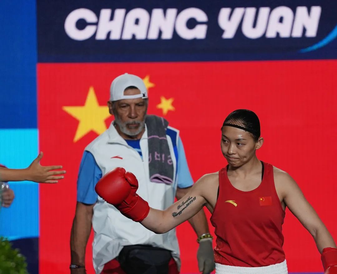 金牌！罗诗芳、常园，两位姑娘好样的！