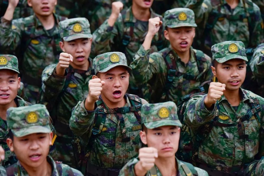 电波激荡,特情叠加,一起走进通信兵的演练现场 电波激荡,特情叠加,一起走进通信兵的演练现场