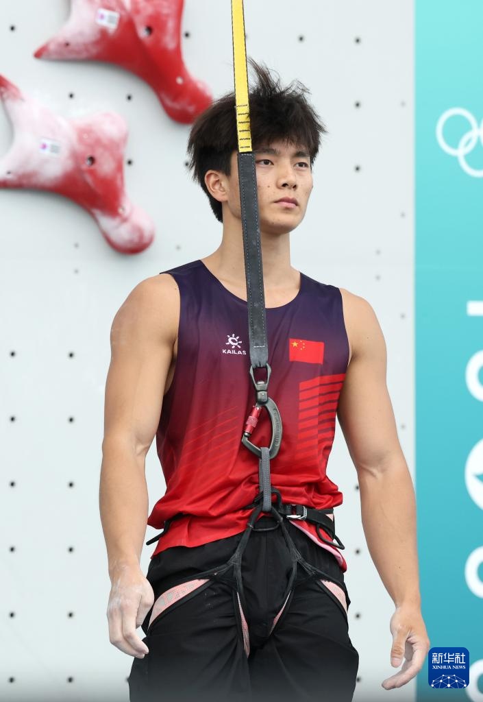 巴黎奥运会丨攀岩——男子速度赛:伍鹏获得银牌 巴黎奥运会丨攀岩——男子速度赛:伍鹏获得银牌