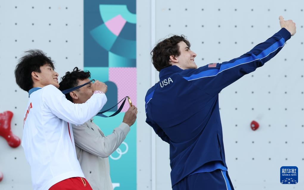 巴黎奥运会丨攀岩——男子速度赛:伍鹏获得银牌 巴黎奥运会丨攀岩——男子速度赛:伍鹏获得银牌