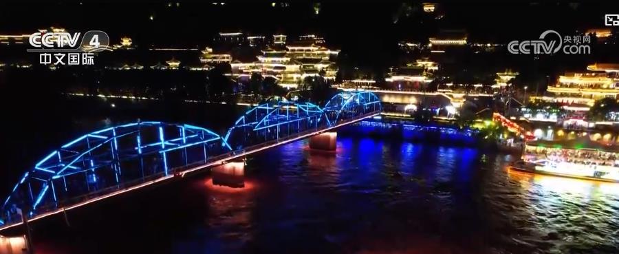 文旅融合带动暑期游持续火热 “点燃”旅游经济新活力 文旅融合带动暑期游持续火热 “点燃”旅游经济新活力