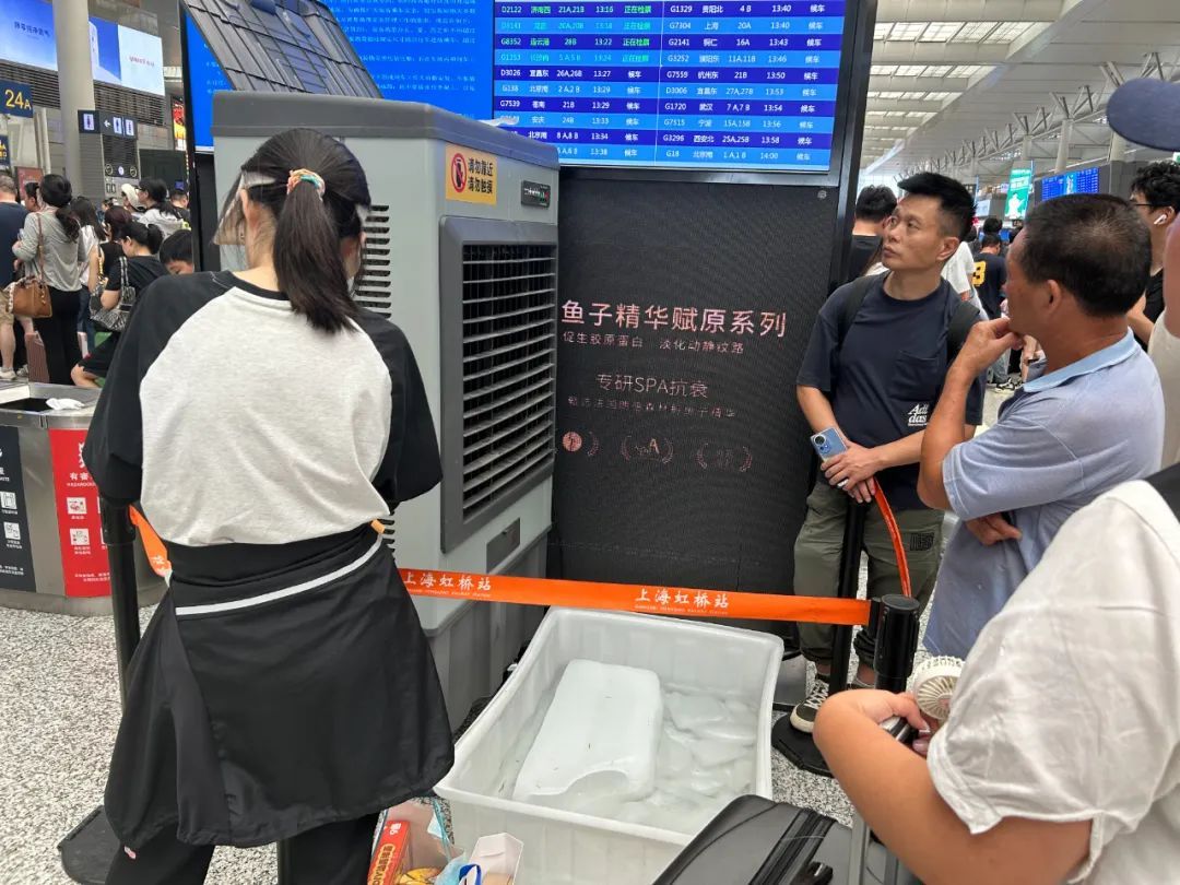 上海这里人扑扑满！网友吐槽：热得像蒸桑拿！官方回应→