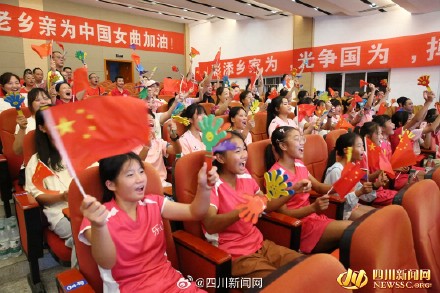 川籍运动员好样的！助力中国女曲夺银追平历史最好成绩