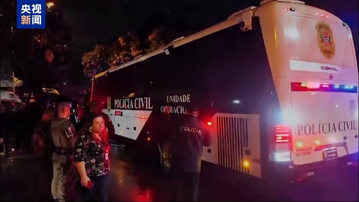 巴西客机失事前无异常报告 首批遇难者遗体已转移