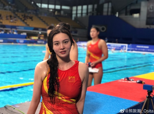 中国女将晒照霸气回怼外国运动员：谁也别说谁