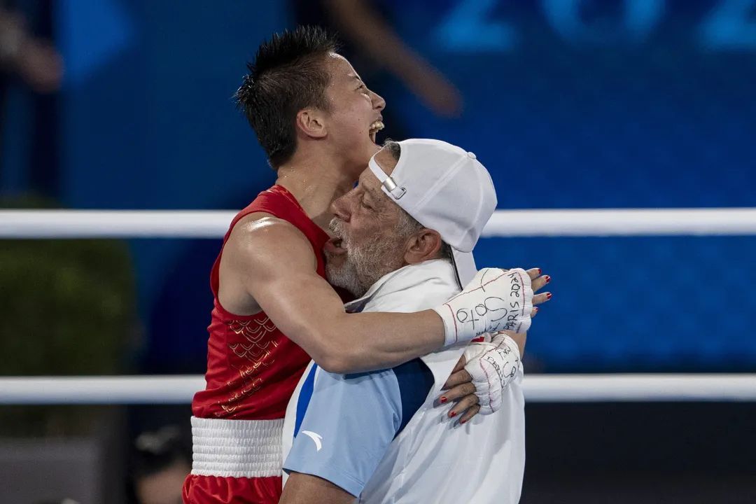 “打法和邹市明相似，在女子拳击领域，吴愉是世界最顶尖的”