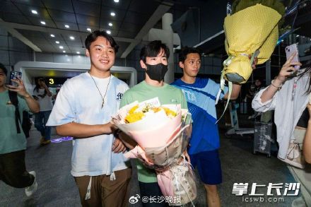 张博恒回家 家乡人民热情爆棚