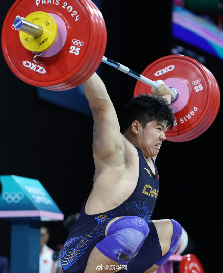 刘焕华举重男子102公斤级夺金