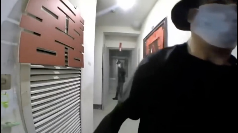 2人蒙面挨家挨户试探开锁！还跨省逃窜！最新通报→