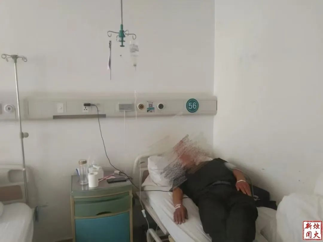 大庆一男子公交车上发病，多亏这两人……