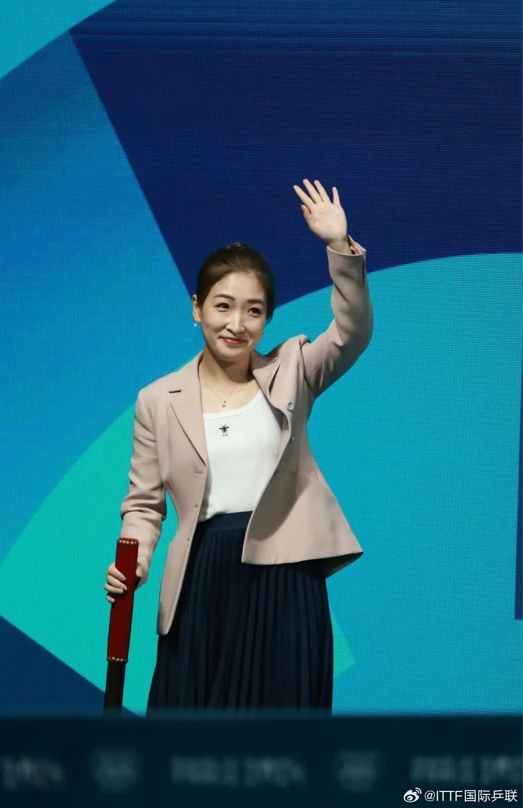 热搜上的她们！“全军唯一”、郭晶晶发声……