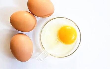 宝宝“鸡蛋过敏”,“抓周”宴上小块蛋糕下肚出现险情 宝宝“鸡蛋过敏”,“抓周”宴上小块蛋糕下肚出现险情