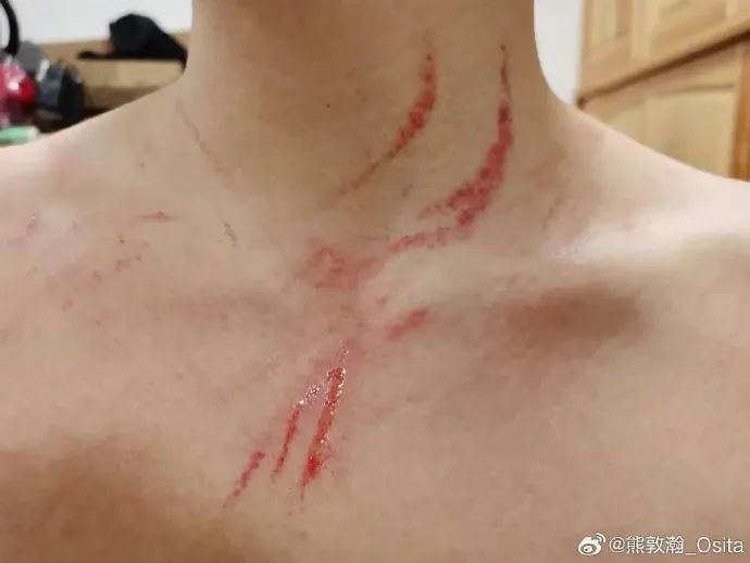 中国女将晒照霸气回怼外国运动员：谁也别说谁