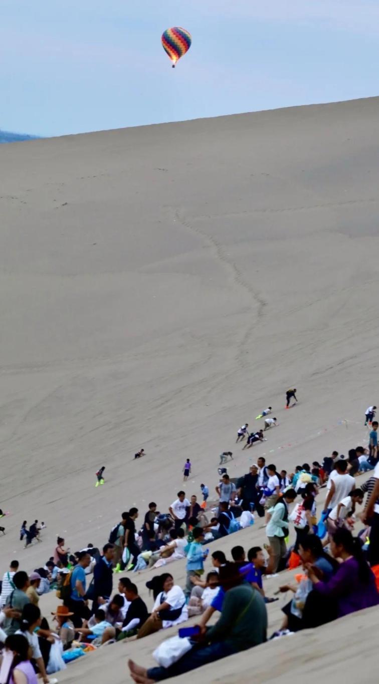 “堵骆驼”了！加开的临客列车，趟趟爆满